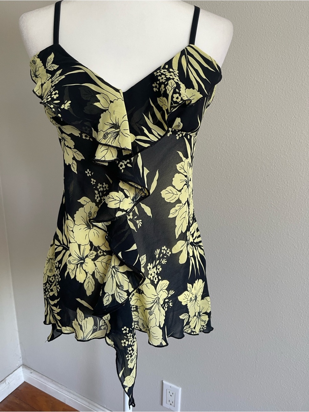 Antthony Black and Yellow Floral Ruffle Cami Top - Picture 3 of 7